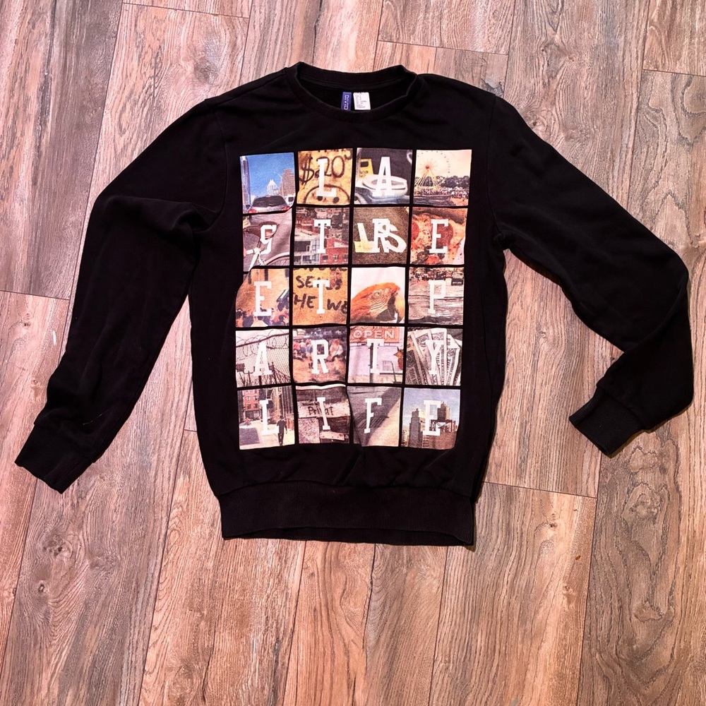 H&M Black Graphic Crewneck sweatshirt